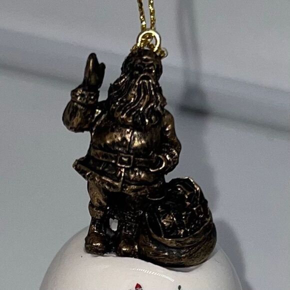 Spode Christmas Edition 2022 Annual Bell ornament - Picture 3 of 14